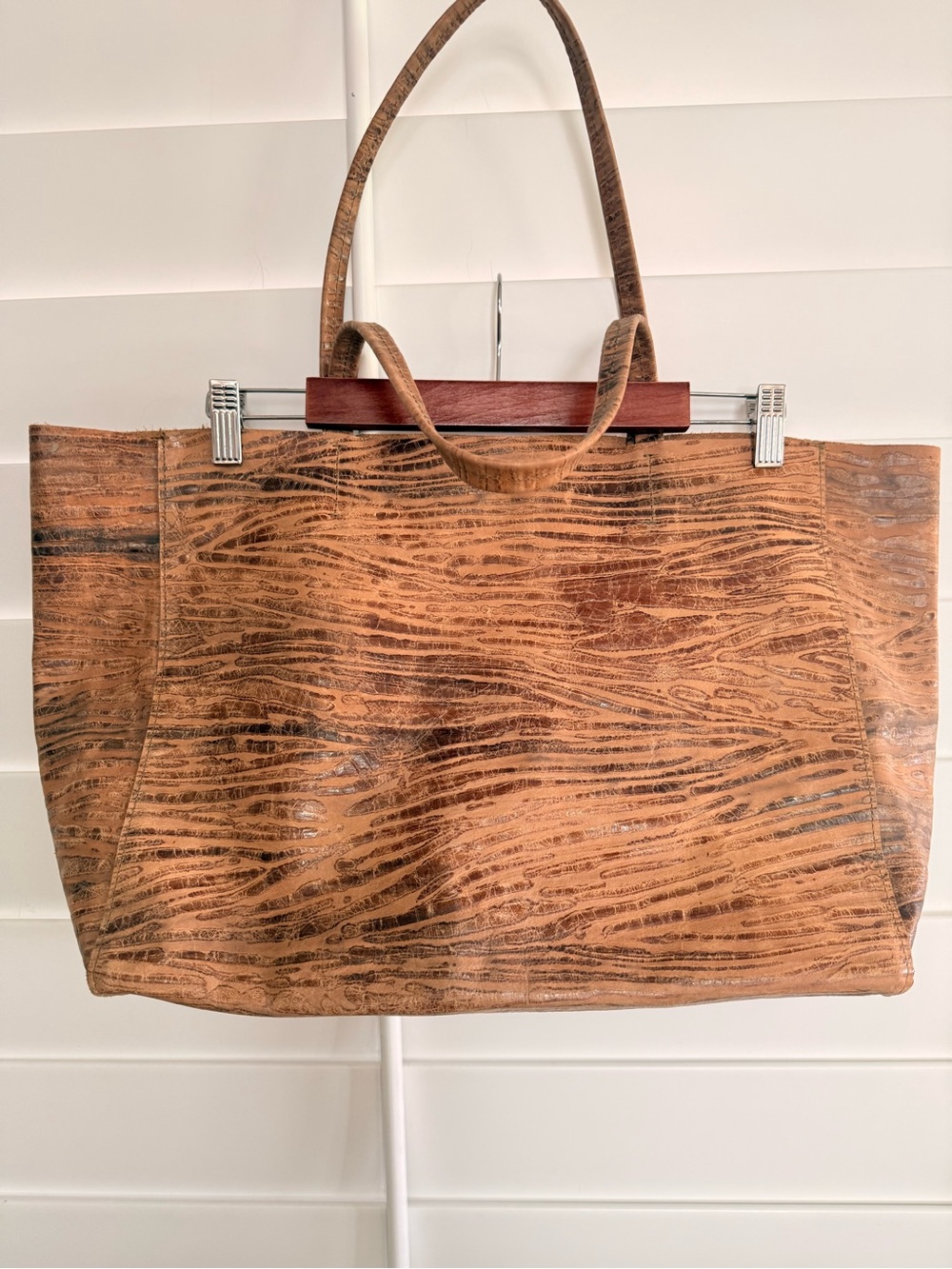 Tan Textured Leather Tote Bag - Classic Everyday Carry